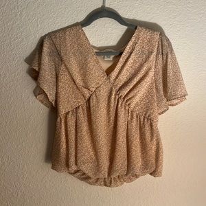 NEVER WORN Urban Romantics shirt